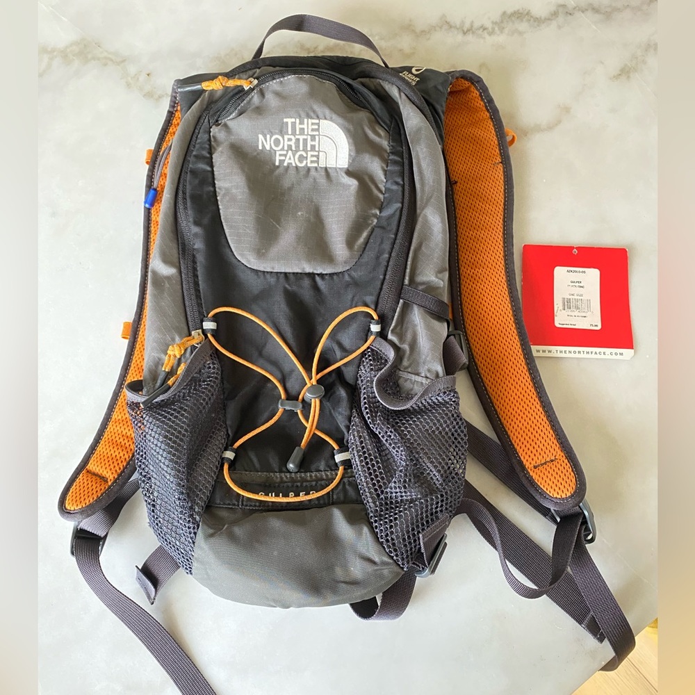 North Face Small Gulper Backpack Hydration / Water Bladder Compatible✨
